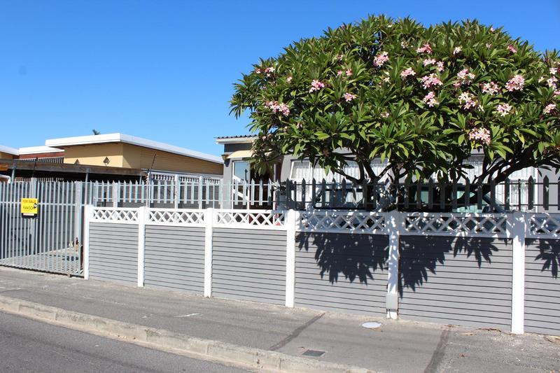 5 Bedroom Property for Sale in Churchill Estate Western Cape